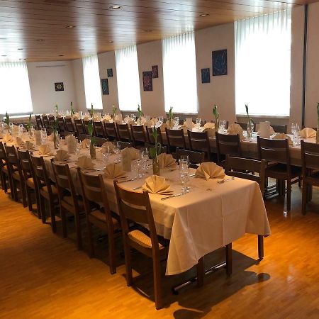 Hotel & Restaurant Stadthof Glarus Kültér fotó