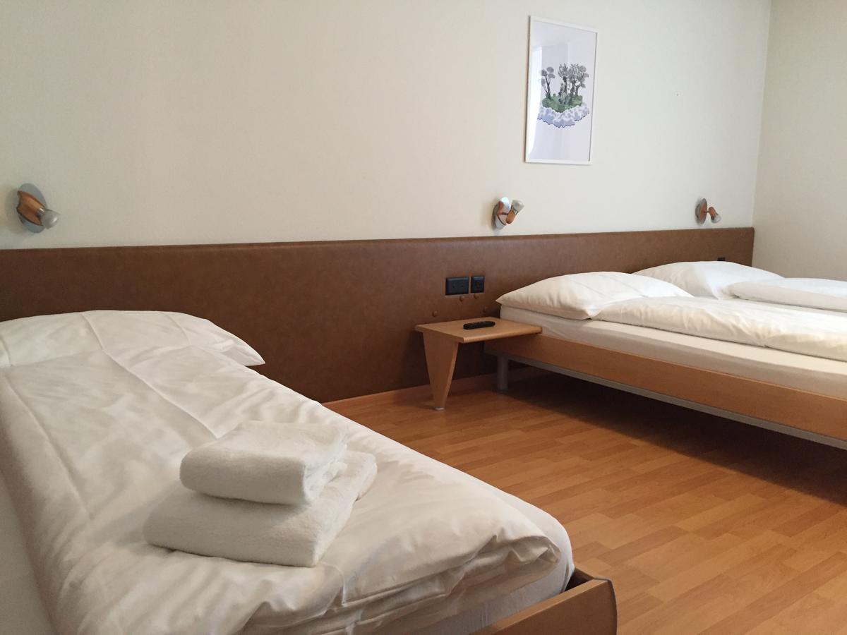 Hotel & Restaurant Stadthof Glarus Kültér fotó