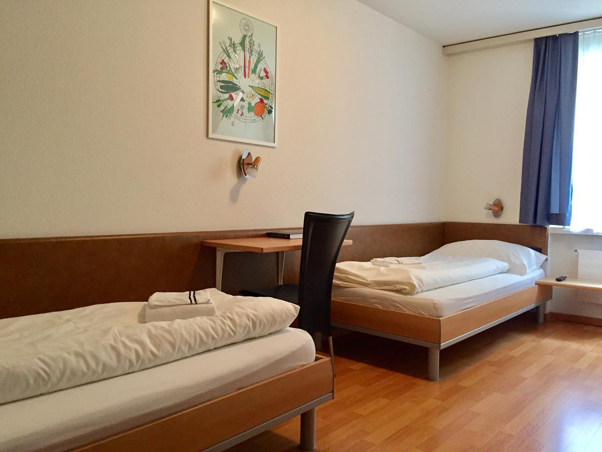 Hotel & Restaurant Stadthof Glarus Kültér fotó